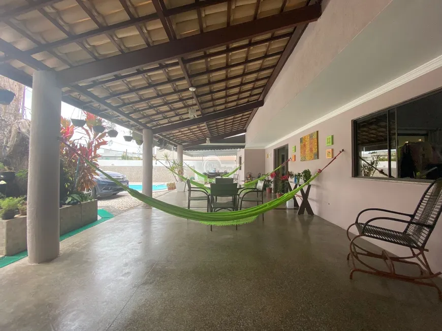 Foto 1 de Casa de Condomínio com 4 Quartos à venda, 380m² em Estrada do Coco, Lauro de Freitas