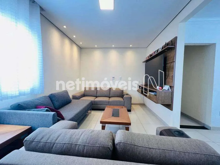 Foto 1 de Casa com 4 Quartos à venda, 114m² em Santa Amélia, Belo Horizonte