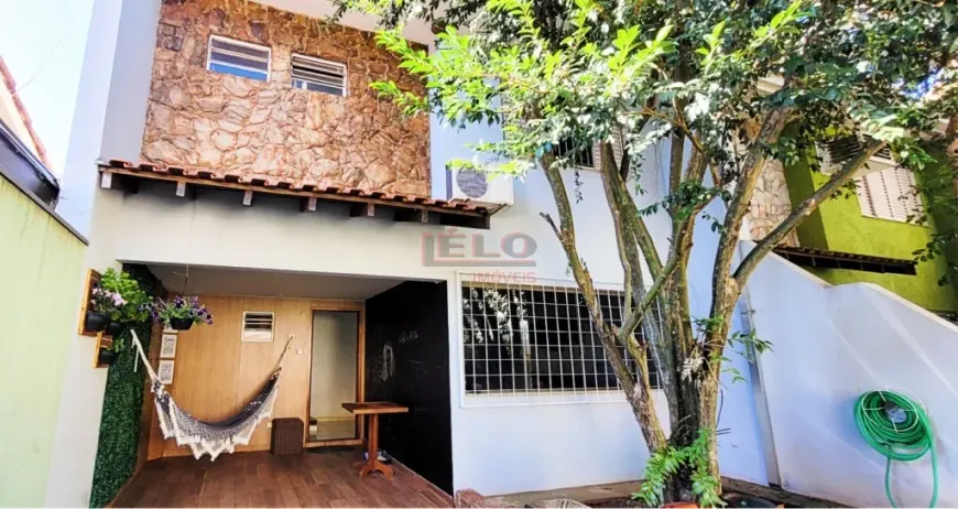 Foto 1 de Sobrado com 3 Quartos à venda, 121m² em Vila Esperanca, Maringá