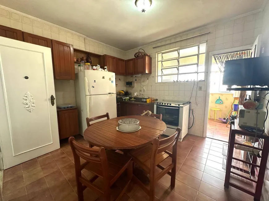 Foto 1 de Apartamento com 2 Quartos para alugar, 100m² em Marapé, Santos