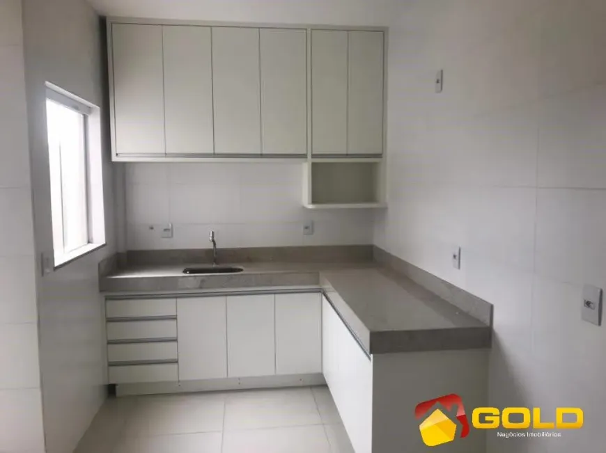 Foto 1 de Apartamento com 2 Quartos para alugar, 65m² em Novo Mundo, Uberlândia