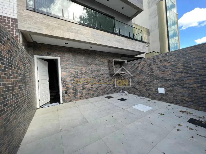 Foto 1 de Casa com 4 Quartos à venda, 290m² em Boqueirão, Santos