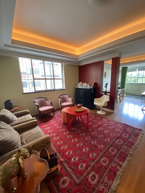 Foto 1 de Apartamento com 3 Quartos à venda, 155m² em Icaraí, Niterói
