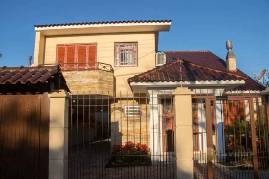 Foto 1 de Casa com 3 Quartos à venda, 294m² em Ipanema, Porto Alegre