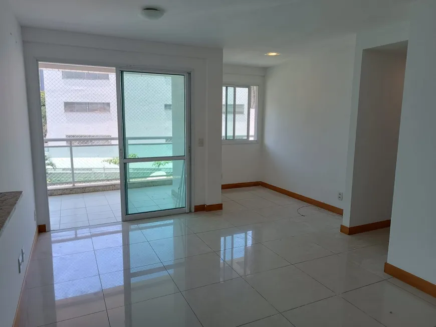 Foto 1 de Apartamento com 3 Quartos à venda, 77m² em Barra da Tijuca, Rio de Janeiro