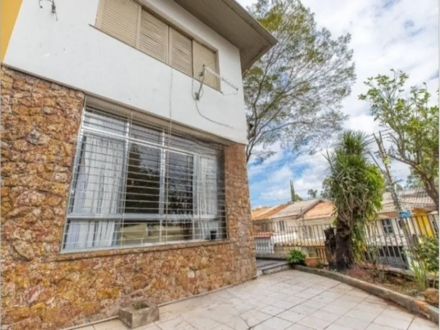 Foto 1 de Casa com 3 Quartos à venda, 186m² em Parque Colonial, São Paulo