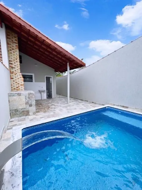 Foto 1 de Casa com 2 Quartos à venda, 84m² em Vila Oceanopolis, Mongaguá