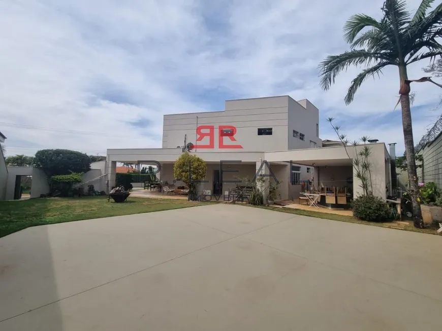 Foto 1 de Casa com 4 Quartos à venda, 952m² em VILA SERRAO, Bauru