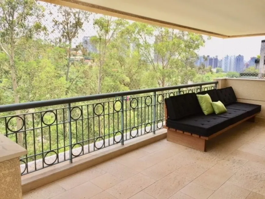 Foto 1 de Apartamento com 3 Quartos à venda, 300m² em Real Parque, São Paulo