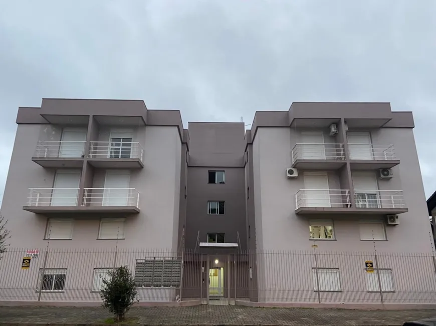 Foto 1 de Apartamento com 1 Quarto à venda, 32m² em Petrópolis, Caxias do Sul