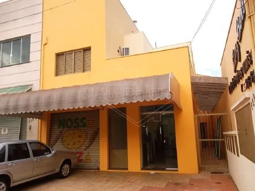 Foto 1 de Casa com 2 Quartos para alugar, 60m² em Centro, Araraquara