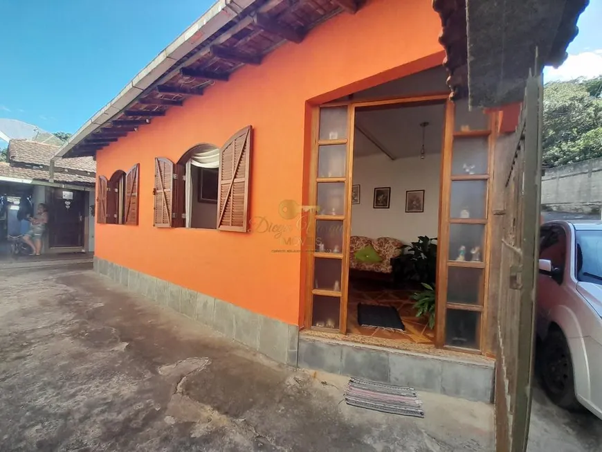 Foto 1 de Casa com 2 Quartos à venda, 258m² em Cascata do Imbuí, Teresópolis