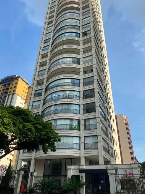 Foto 1 de Apartamento com 4 Quartos à venda, 410m² em Jardim Aquarius, São José dos Campos