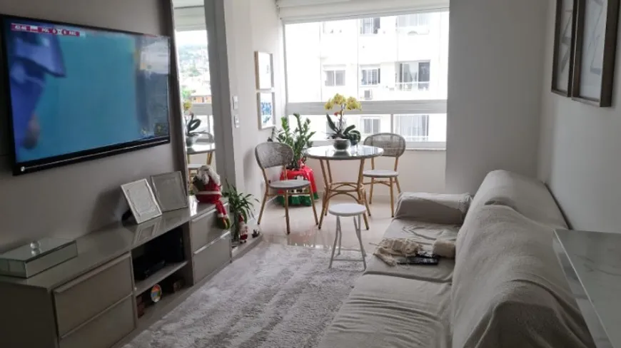 Foto 1 de Apartamento com 2 Quartos à venda, 69m² em Abraão, Florianópolis