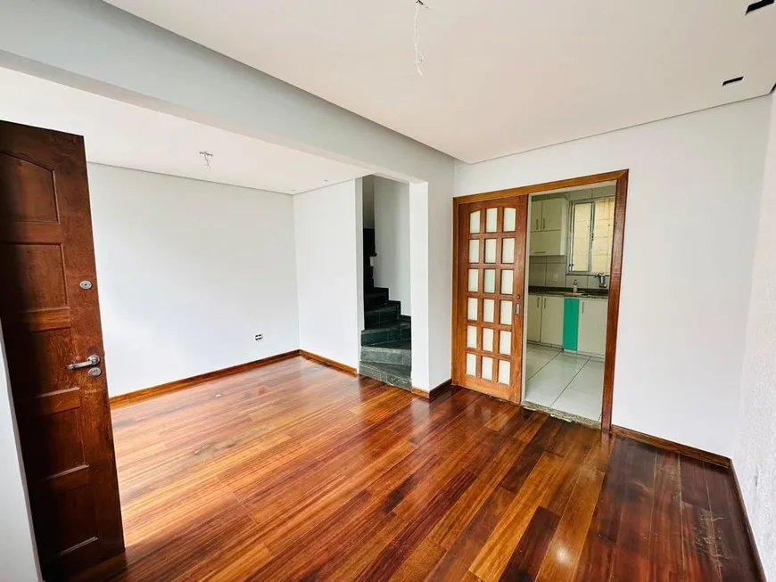 Foto 1 de Casa com 3 Quartos à venda, 75m² em Palmares, Belo Horizonte