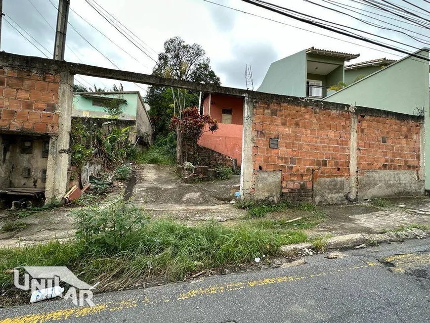 Foto 1 de Lote/Terreno à venda, 371m² em Sessenta, Volta Redonda