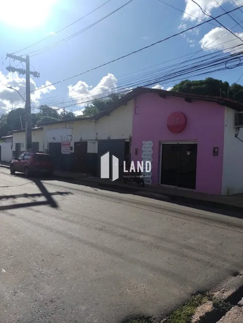 Foto 1 de Casa com 4 Quartos à venda, 900m² em Santo Antonio, Teresina