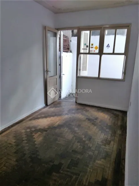 Foto 1 de Apartamento com 1 Quarto à venda, 45m² em Floresta, Porto Alegre