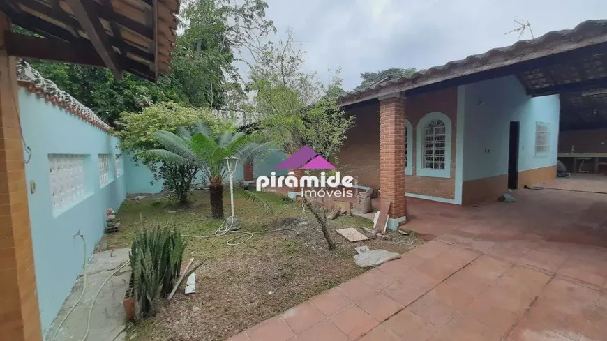 Foto 1 de Casa com 3 Quartos à venda, 150m² em Indaiá, Caraguatatuba