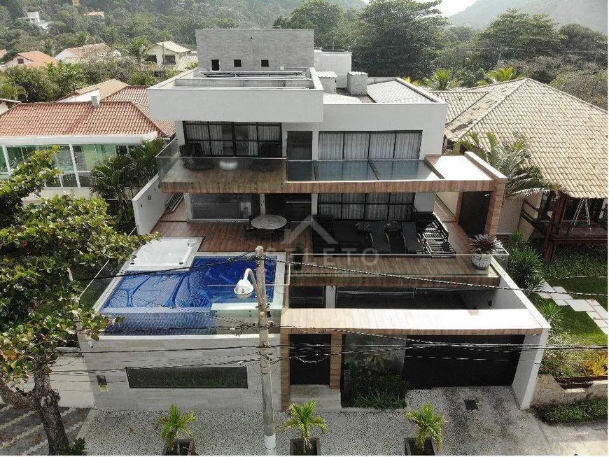 Foto 1 de Casa com 6 Quartos à venda, 450m² em Itacoatiara, Niterói