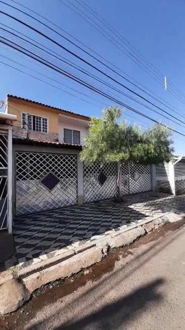 Foto 1 de Casa com 3 Quartos à venda, 224m² em Taguatinga Norte, Brasília