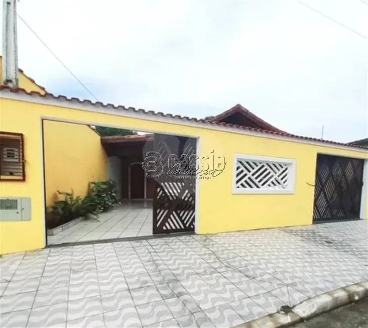 Foto 1 de Casa com 3 Quartos à venda, 158m² em Solemar, Praia Grande