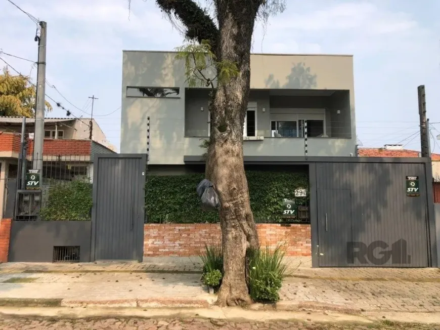 Foto 1 de Casa com 4 Quartos à venda, 129m² em Nonoai, Porto Alegre