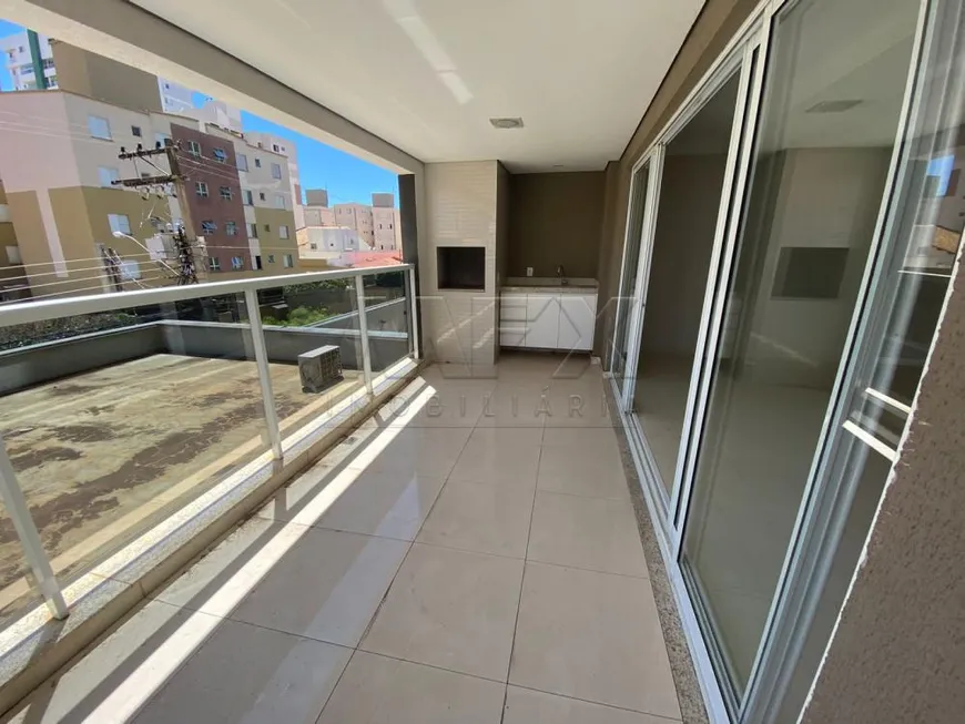 Foto 1 de Apartamento com 4 Quartos à venda, 200m² em Jardim América, Bauru