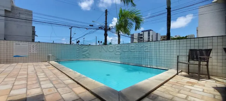 Foto 1 de Apartamento com 2 Quartos à venda, 52m² em Candeias, Jaboatão dos Guararapes