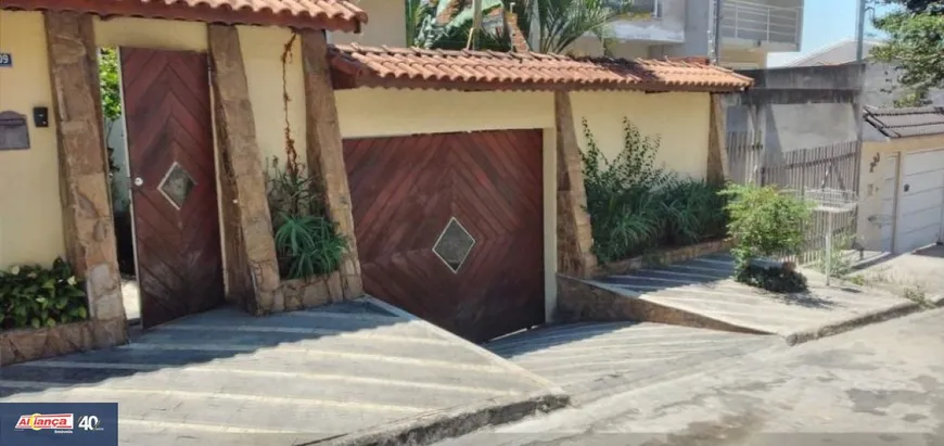 Foto 1 de Casa com 3 Quartos à venda, 430m² em Parque Flamengo, Guarulhos
