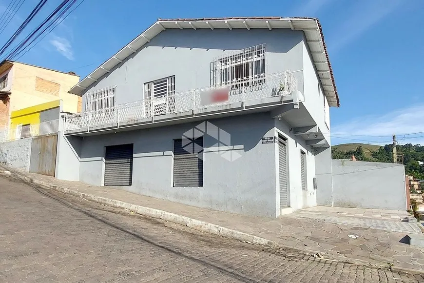 Foto 1 de Casa com 3 Quartos à venda, 300m² em São José, Porto Alegre