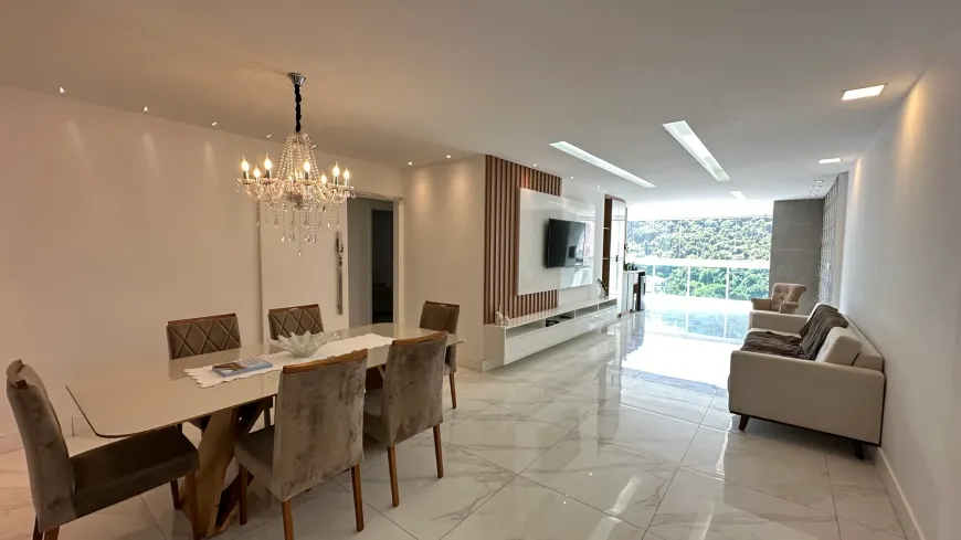 Foto 1 de Apartamento com 4 Quartos à venda, 170m² em Praia da Costa, Vila Velha