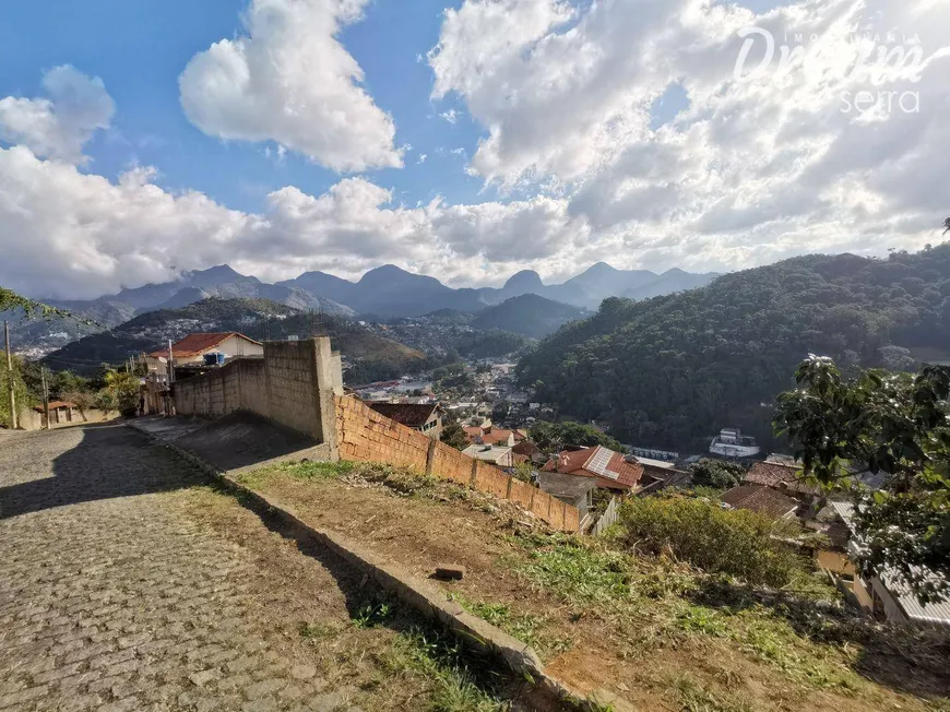 Foto 1 de Lote/Terreno à venda, 368m² em Vale do Paraíso, Teresópolis