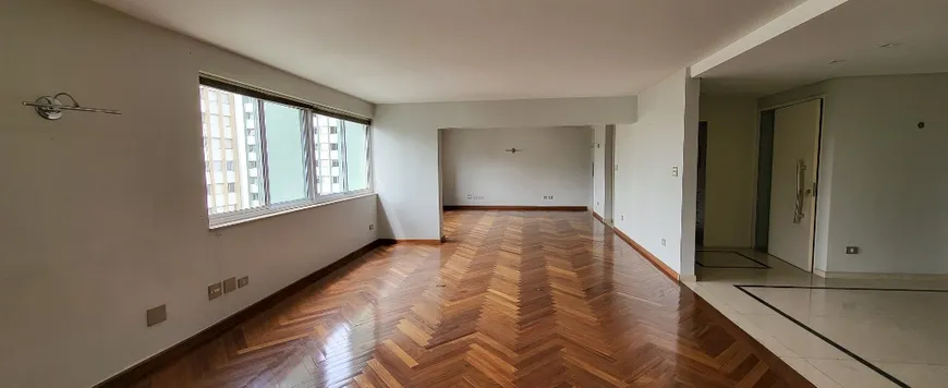 Foto 1 de Apartamento com 3 Quartos à venda, 330m² em Boaçava, São Paulo