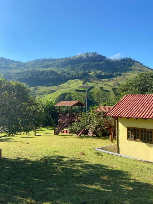 Foto 1 de Fazenda/Sítio com 4 Quartos à venda, 4000m² em Zona Rural, Delfim Moreira