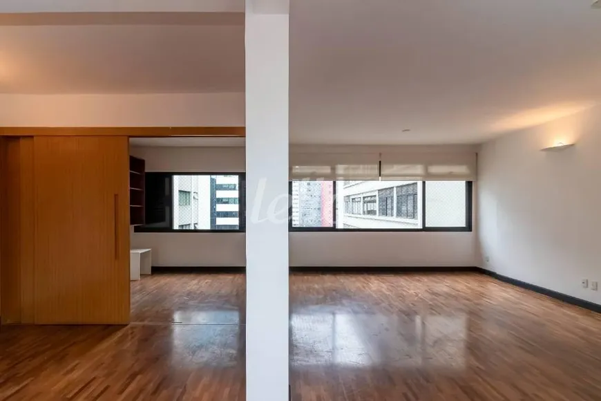 Foto 1 de Apartamento com 3 Quartos para alugar, 110m² em Jardins, São Paulo