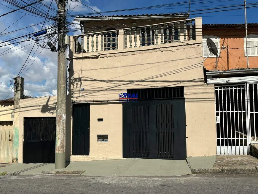 Foto 1 de Casa com 3 Quartos para alugar, 120m² em Madre Gertrudes, Belo Horizonte