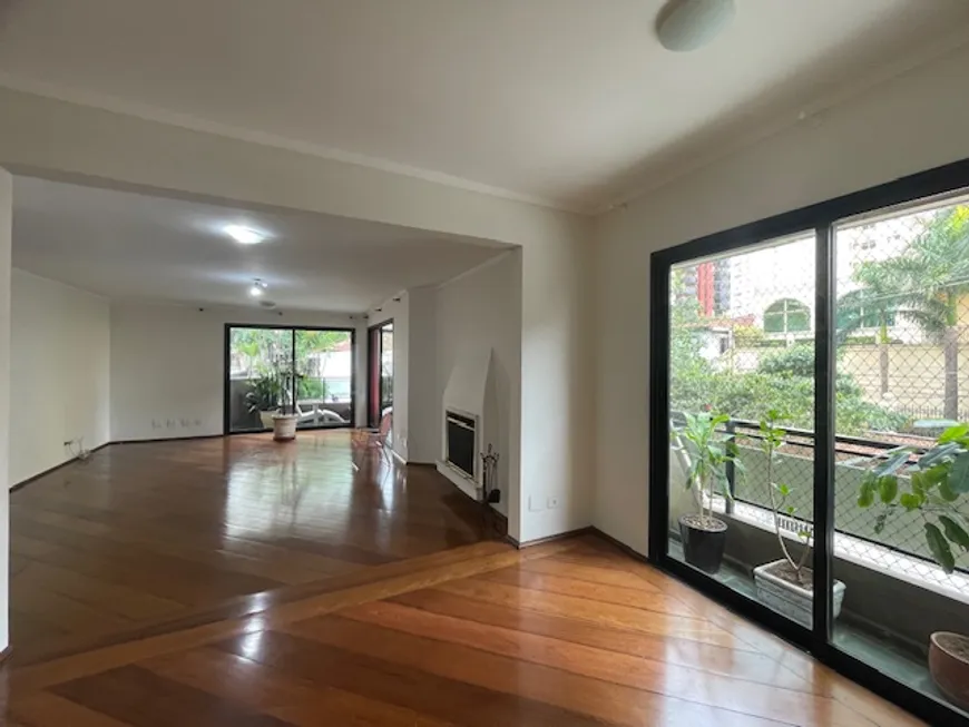 Foto 1 de Apartamento com 4 Quartos à venda, 240m² em Santana, São Paulo