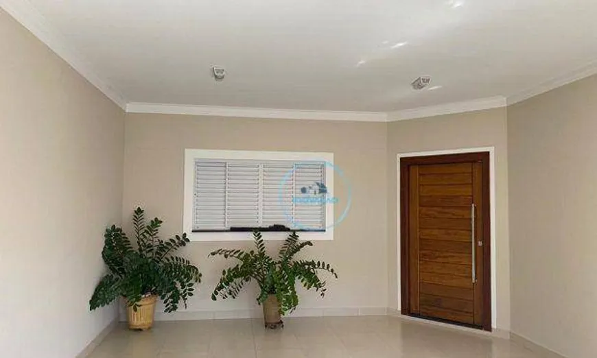 Foto 1 de Casa com 4 Quartos à venda, 240m² em Jardim Navarro, São Pedro