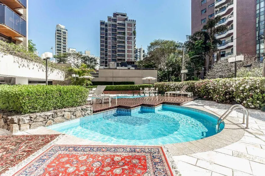 Foto 1 de Apartamento com 4 Quartos à venda, 465m² em Jardim Luzitânia, São Paulo