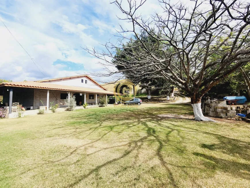 Foto 1 de Fazenda/Sítio com 3 Quartos à venda, 420m² em Registro, Taubaté