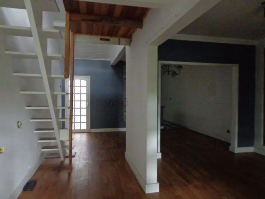 Foto 1 de Sobrado com 4 Quartos à venda, 120m² em Jardim Bógus, Mauá