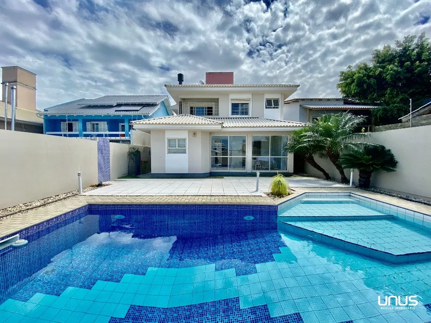Foto 1 de Casa com 5 Quartos à venda, 313m² em Coqueiros, Florianópolis