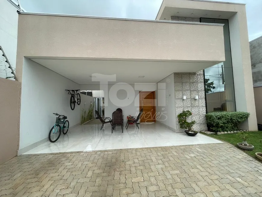 Foto 1 de Casa com 3 Quartos à venda, 118m² em Jardim Curitiba, Sinop