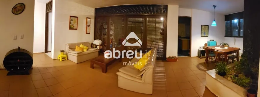 Foto 1 de Casa com 4 Quartos à venda, 231m² em Nova Descoberta, Natal