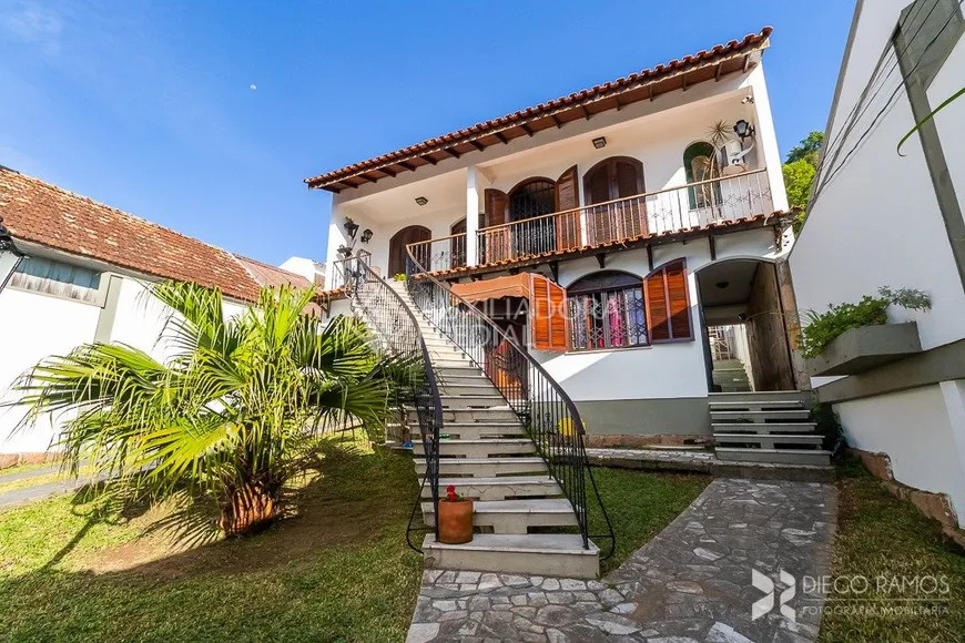 Foto 1 de Casa com 3 Quartos à venda, 211m² em Tristeza, Porto Alegre