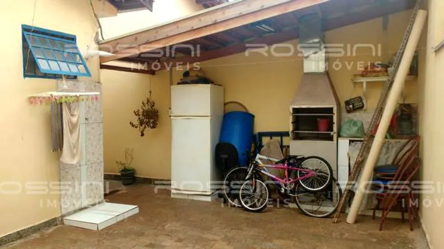 Foto 1 de Casa com 2 Quartos à venda, 127m² em Residencial e Comercial Palmares, Ribeirão Preto