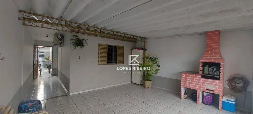 Foto 1 de Casa com 2 Quartos à venda, 106m² em Jardim Santa Rita de Cassia, Santa Bárbara D'Oeste