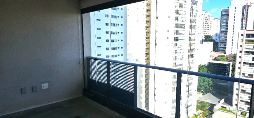 Foto 1 de Apartamento com 2 Quartos para alugar, 73m² em Cerqueira César, São Paulo