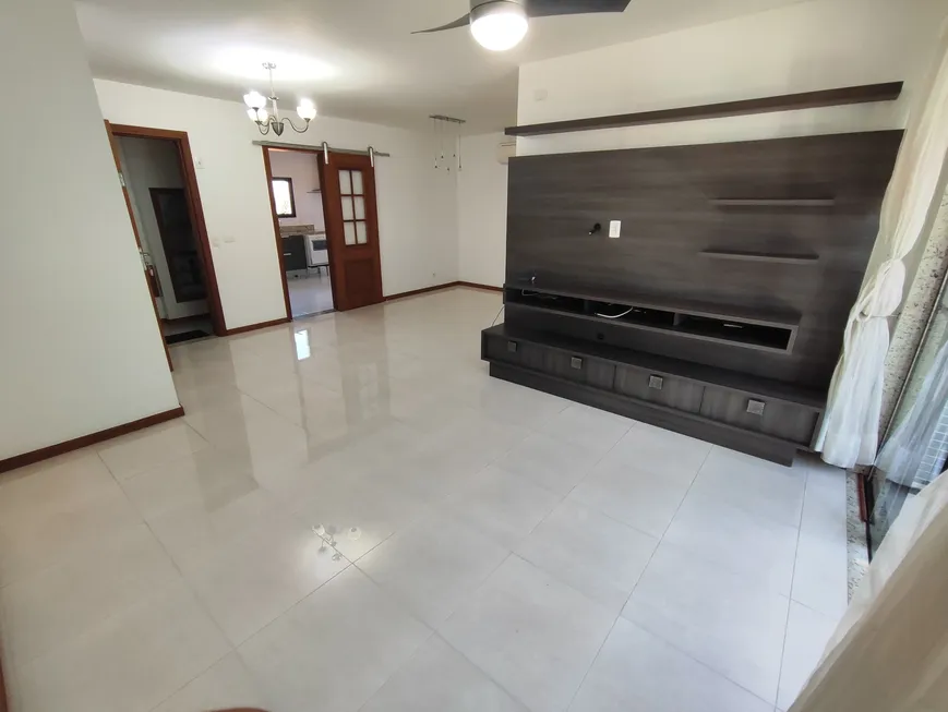 Foto 1 de Apartamento com 3 Quartos à venda, 140m² em Praia do Pecado, Macaé